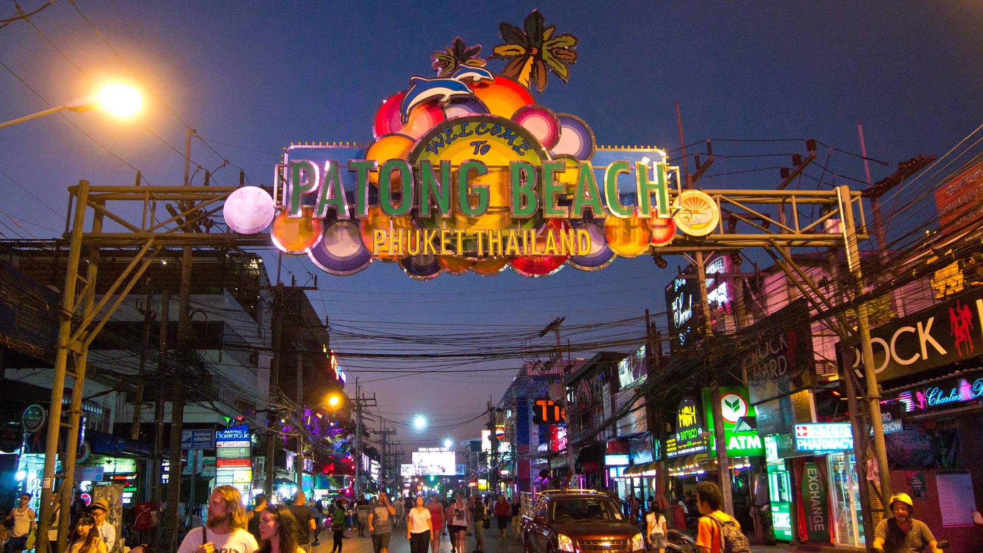 Building with shop for Rent Bangla road Patong beach